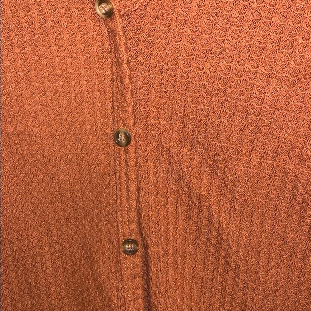 Long sleeve button down - Picture 2 of 2